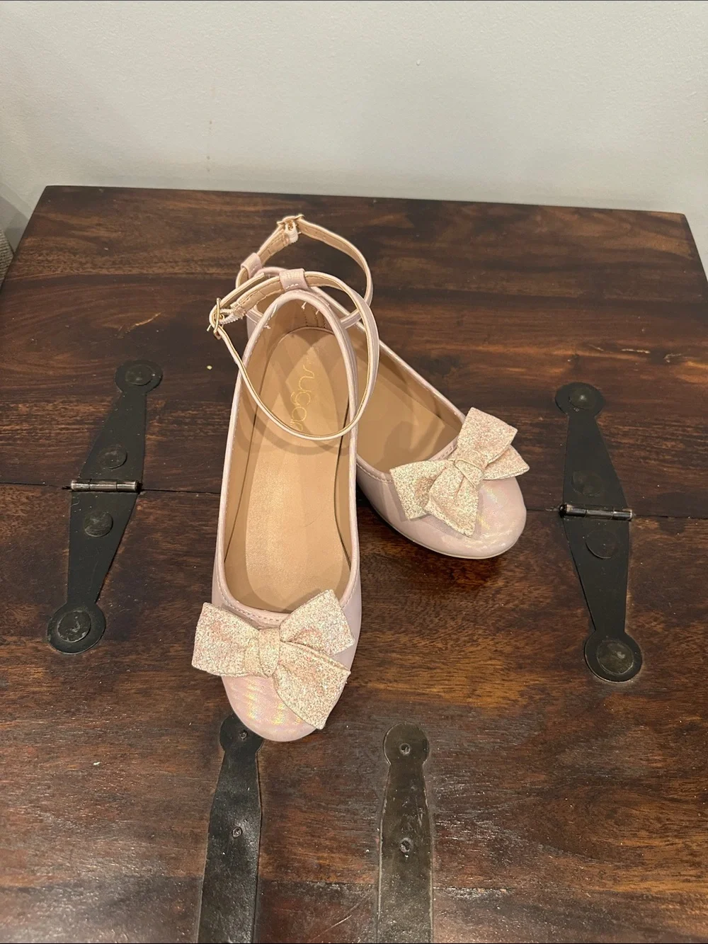 Sugar Girls Pink Iridescent Bow Shoes Size 3